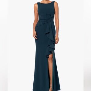 NWOT Betsy & Adam ruffle crepe gown